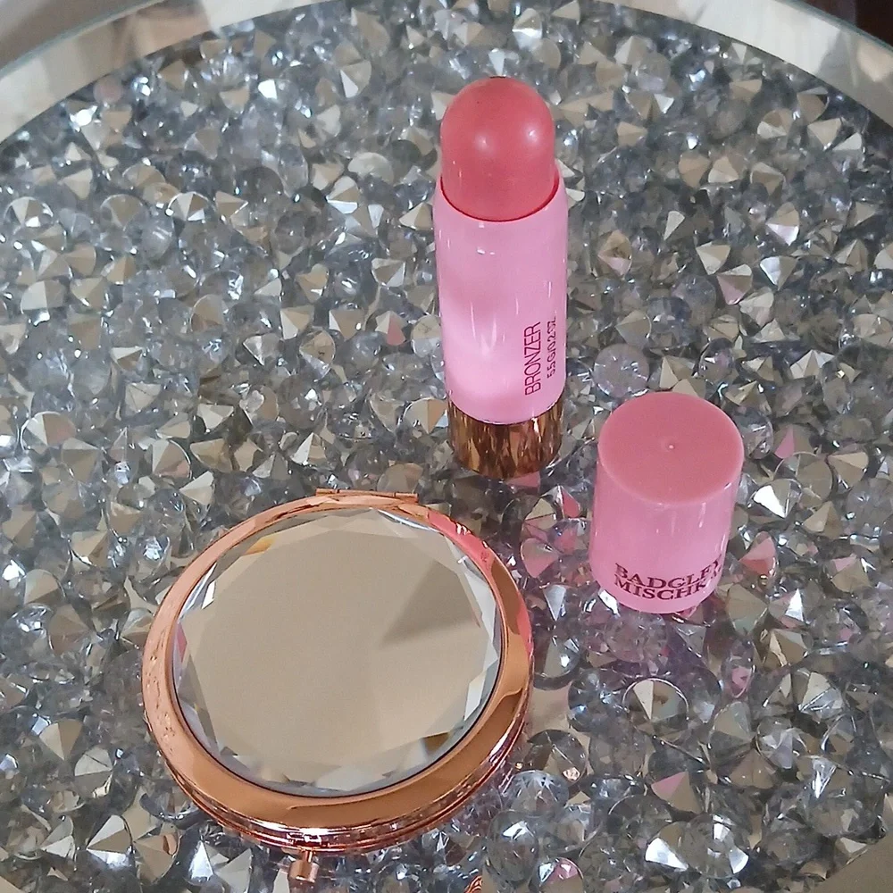 New Badgley Mischka Pink Blush Stick And Rose Gold Compact Mirrow 2pc